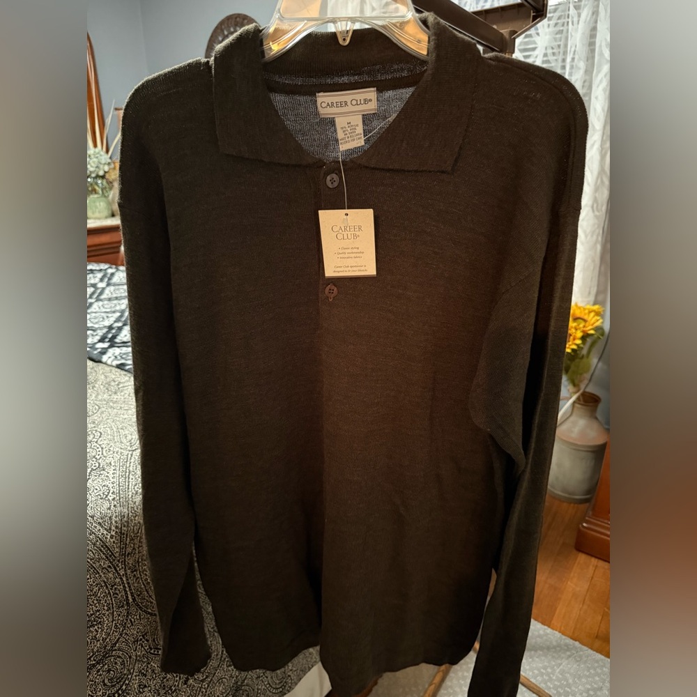 NWT Career Club men’s long sleeve lightweight sweater